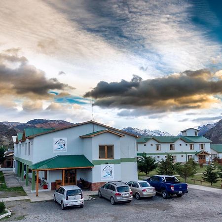 Hostel Pioneros Del Valle El Chalten Ngoại thất bức ảnh