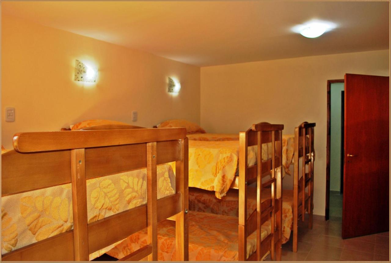 Hostel Pioneros Del Valle El Chalten Ngoại thất bức ảnh