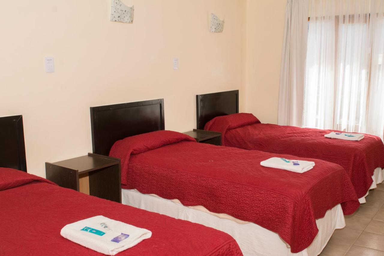 Hostel Pioneros Del Valle El Chalten Ngoại thất bức ảnh