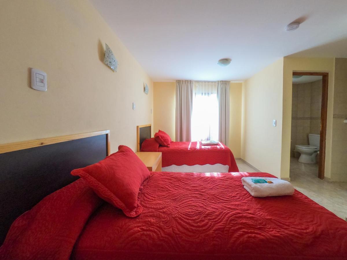 Hostel Pioneros Del Valle El Chalten Ngoại thất bức ảnh