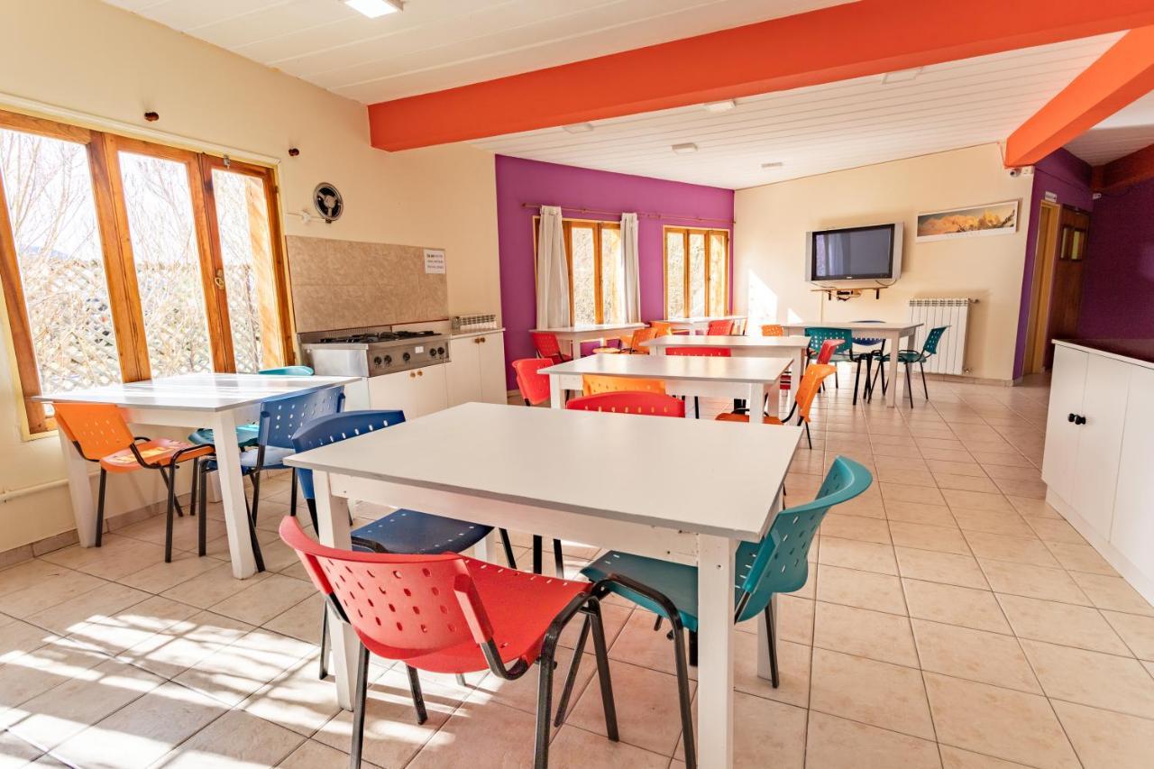 Hostel Pioneros Del Valle El Chalten Ngoại thất bức ảnh