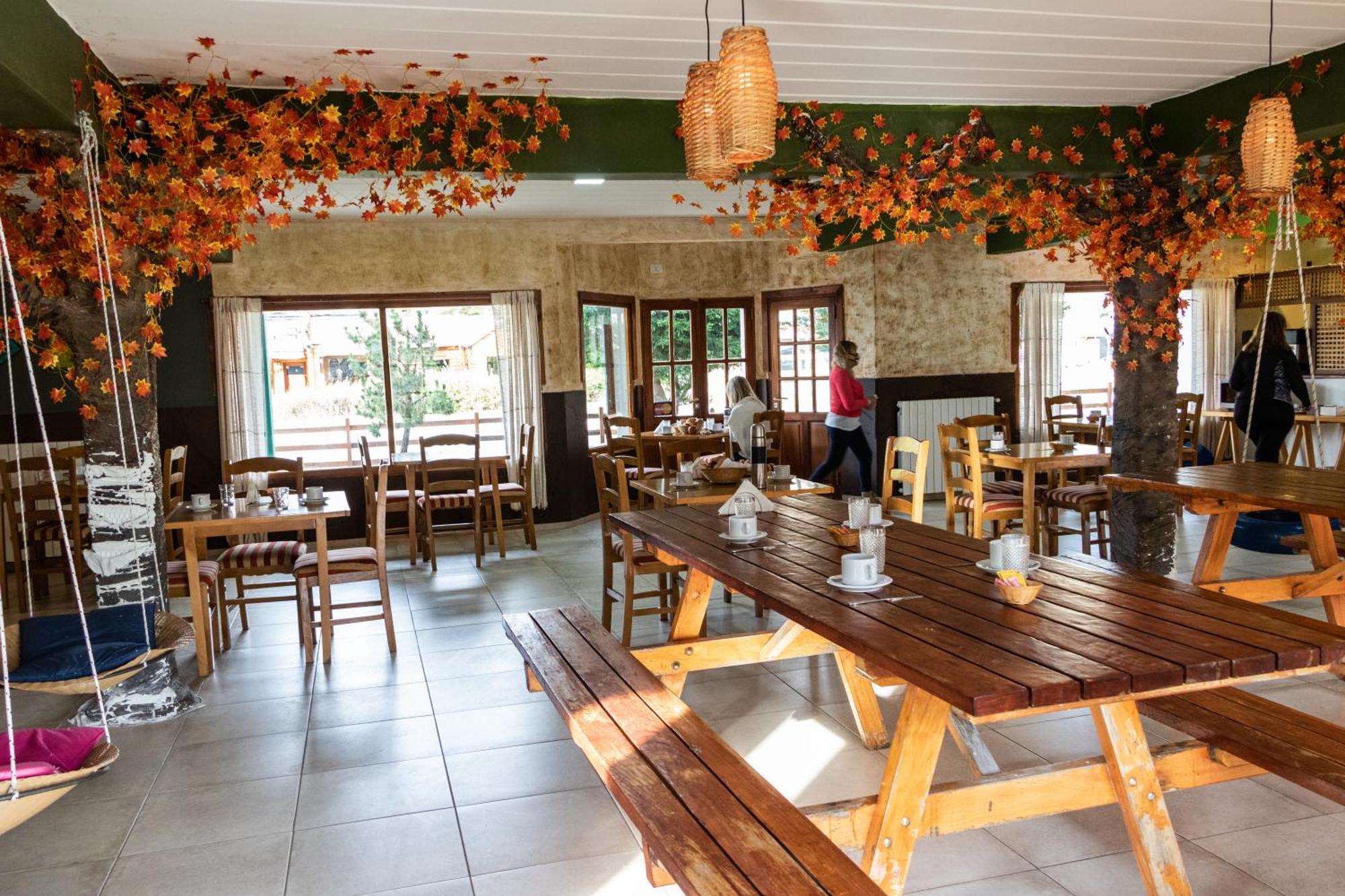 Hostel Pioneros Del Valle El Chalten Ngoại thất bức ảnh